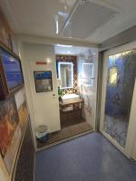 Hue - Hanoi, SE2, 16h08 - 5h45, price per person